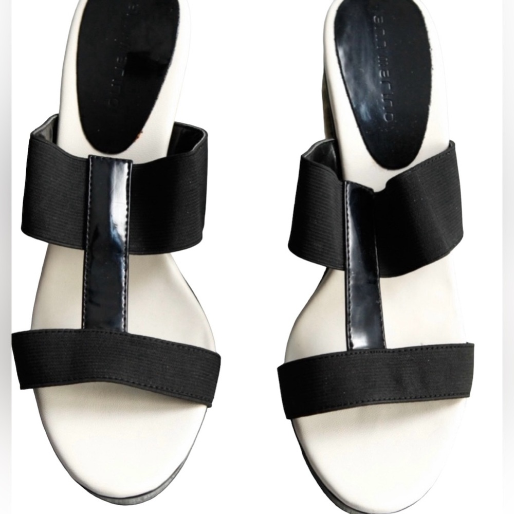NIB Ann Marino Joust Black & White Wedge Size 9